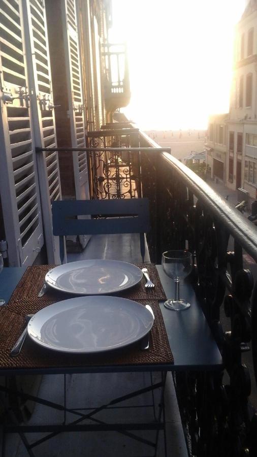 Trouville Centre 2 Pieces Balcon Sur Plage A 30 Metres Apartamento Exterior foto